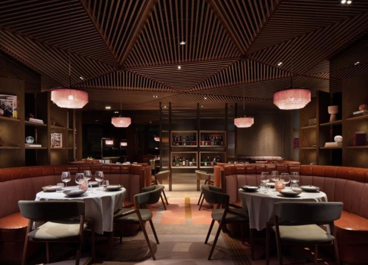 OKINAWA VISITS THE HARI HONG KONG
