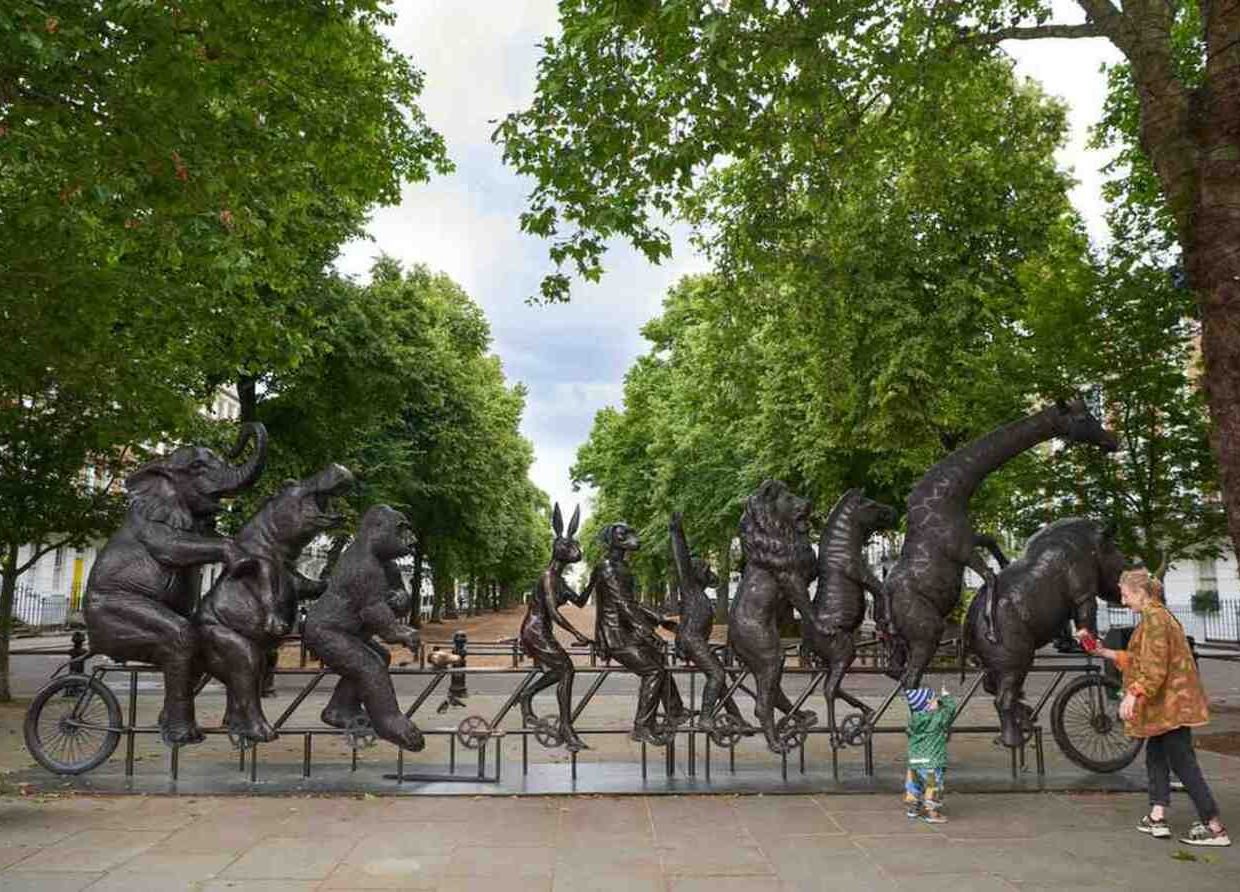 EXPLORING THE MARVELS OF 'KIDS GO WILD' BRONZE SCULPTURES AT THE LANESBOROUGH, LONDON