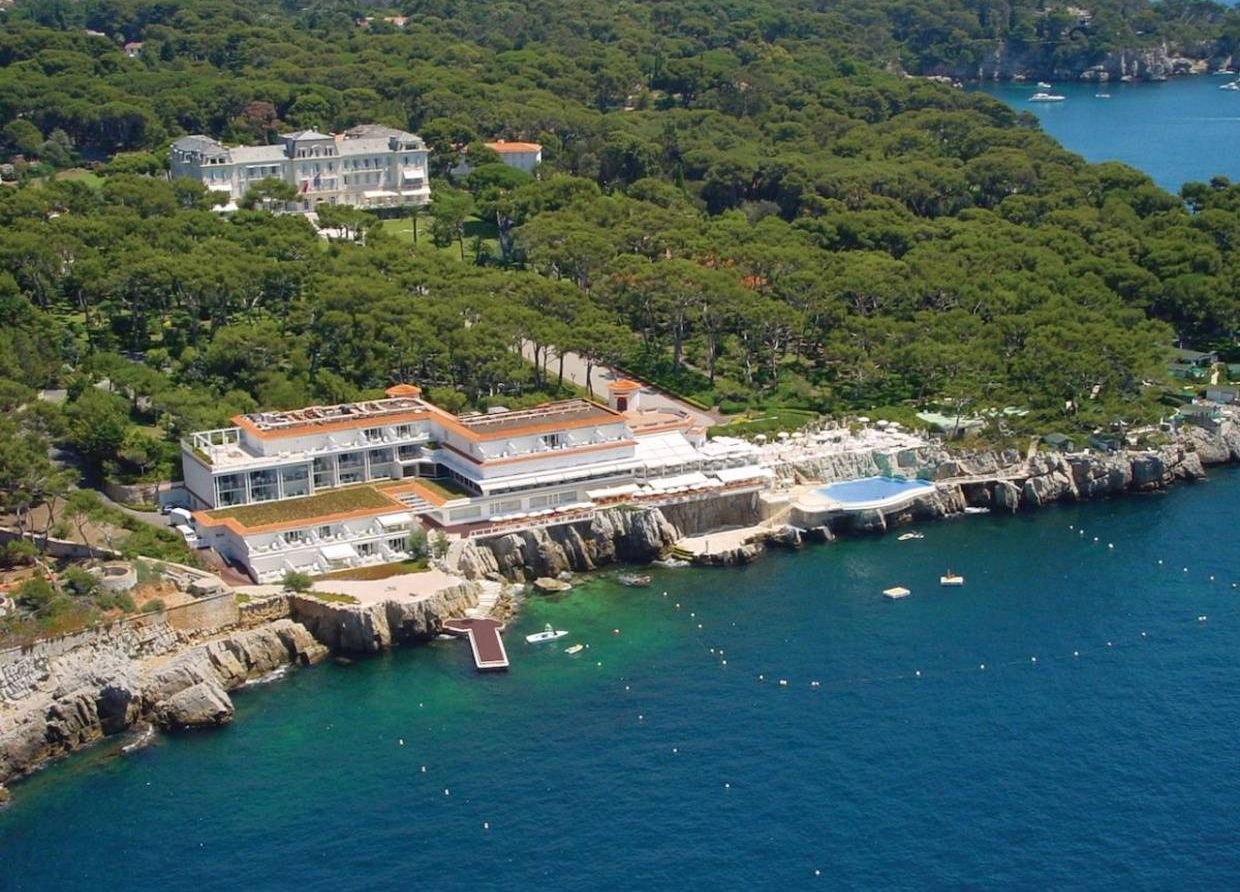 HOTEL DU CAP-EDEN-ROC UNVEILS NEWLY TRANSFORMED SUITES