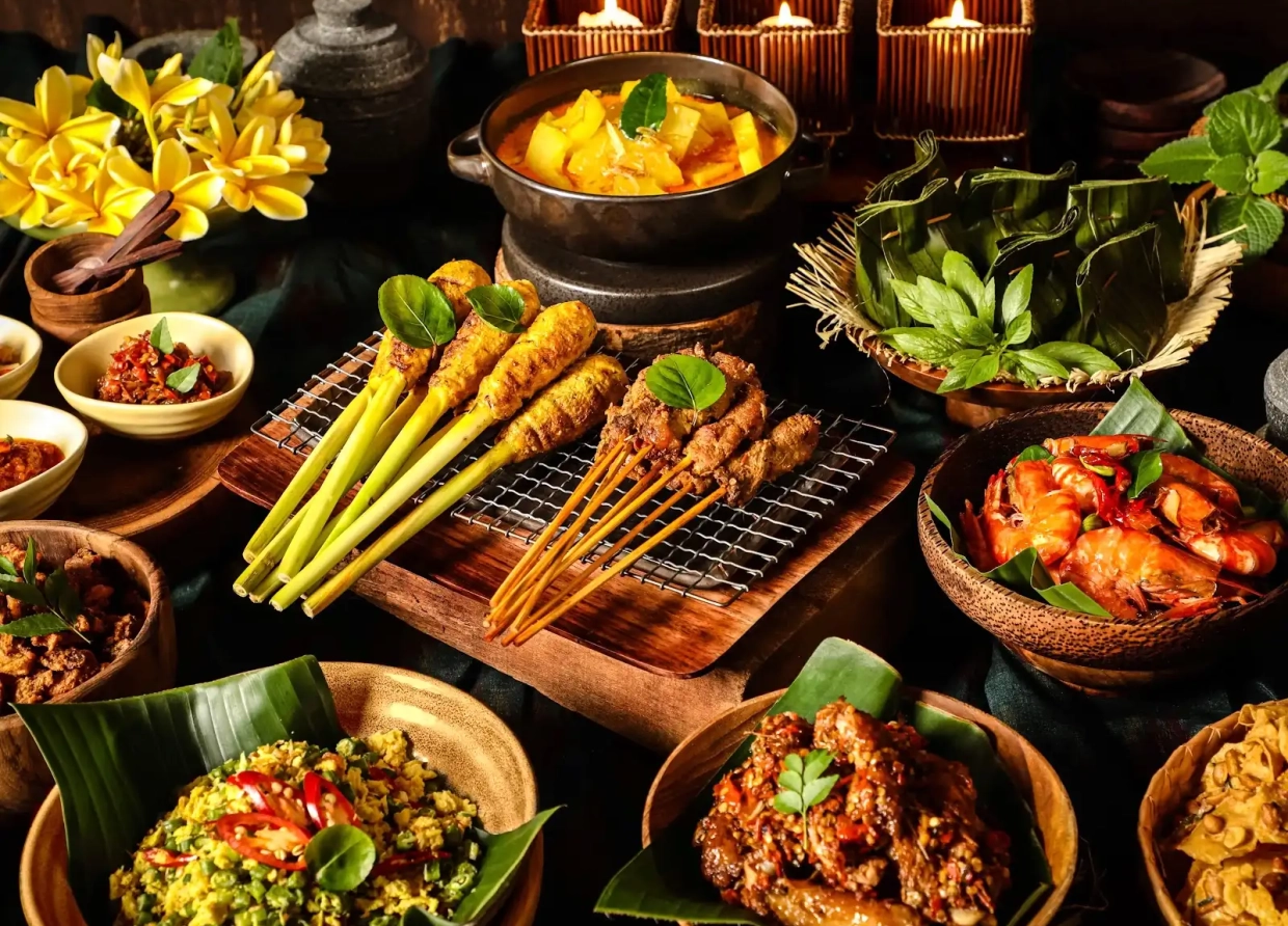 A CULINARY JOURNEY THROUGH BALI: 6 LOCAL STREET FOODS YOU CAN'T MISS