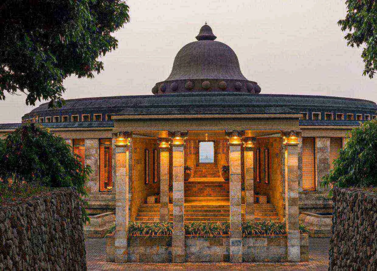 JOIN AMANJIWO'S 3 DAY CULINARY EXPEDITION, FEATURING THE INDONESIAN TABLE