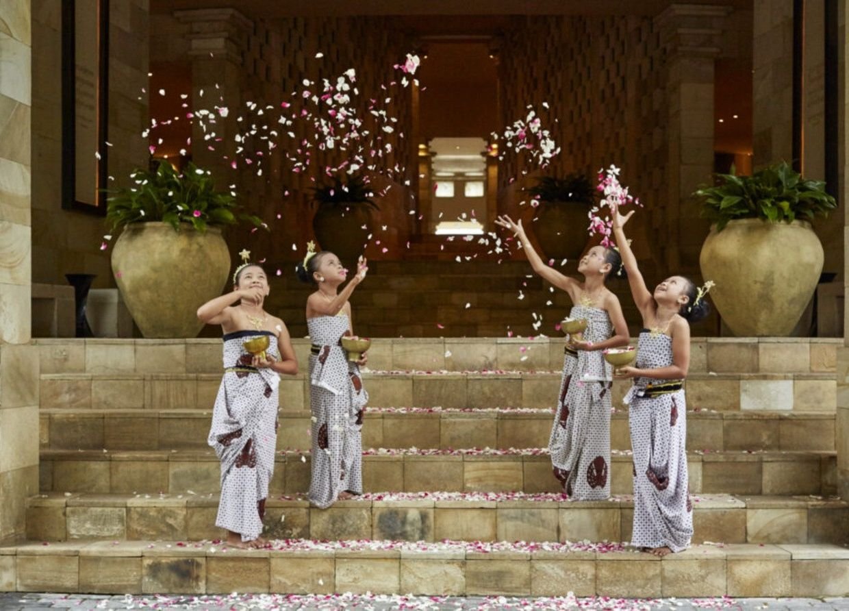 CELEBRATION OF CANDRA KIRANA A SPIRITUAL FULL MOON RETREAT AT AMANJIWO